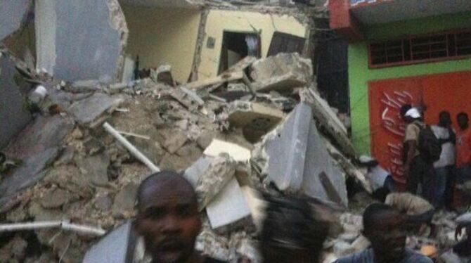 Auf medizinische Versorgung können die meisten Opfer des Erdbebens nicht hoffen. Auf medizinische Versorgung können die meisten Opfer des Erdbebens nicht hoffen.