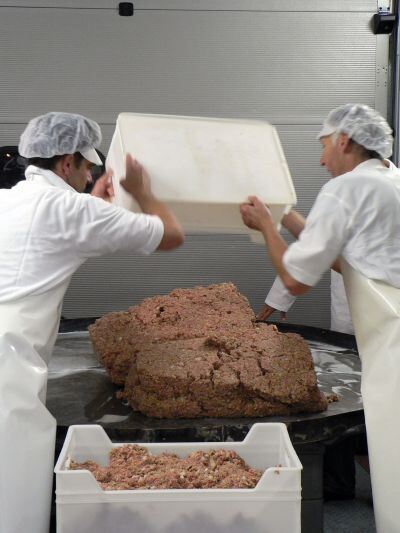 Riesenfrikadelle6 (jpg)