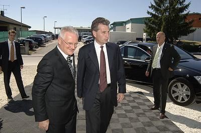 walter_eroeffnung_werk_muensingen_2007_13 (jpg)