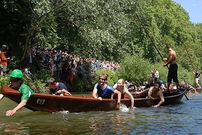 stocherkahnrennen_tuebingen_2007_11 (jpg)
