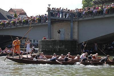 stocherkahnrennen_tuebingen_2007_28 (jpg)