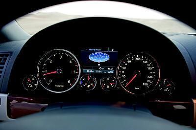 volkswagen_touareg_2007_2 (jpg)