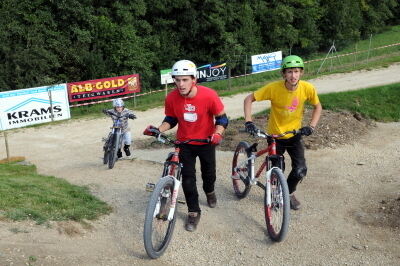 jump_juniors_cup_bikepark_2008_32 (jpg)
