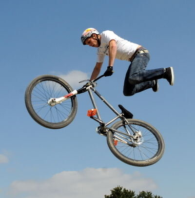 jump_juniors_cup_bikepark_2008_13 (jpg)
