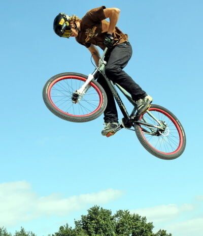 jump_juniors_cup_bikepark_2008_21 (jpg)