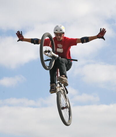 jump_juniors_cup_bikepark_2008 (jpg)