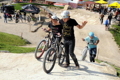 jump_juniors_cup_bikepark_2008_31 (jpg)