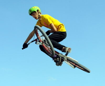 jump_juniors_cup_bikepark_2008_16 (jpg)