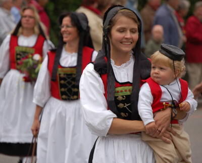 kolping_zwiefalten_100_jahre_umzug_6 (jpg)