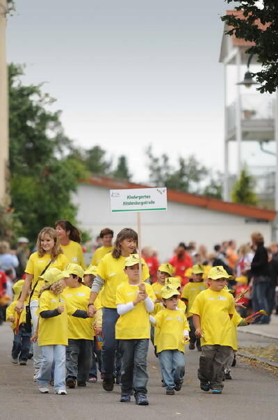 900_jahre_kusterdungen_2008_umzug_17 (jpg)