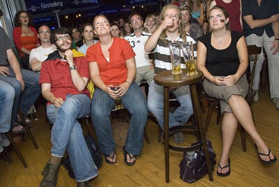 krtu_fans-bei-em-finale_msc_100_400 (jpg)