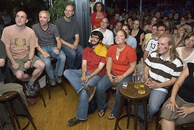 krtu_fans-bei-em-finale_msc_105_400 (jpg)