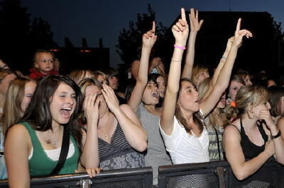 stadtfest_reutlingen_abend_21_juni_2008_37 (jpg)