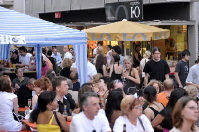 stadtfest_reutlingen_abend_21_juni_2008_26 (jpg)