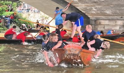 tuebingen_stocherkahnrennen_galerie_150608_mey_1 (jpg)