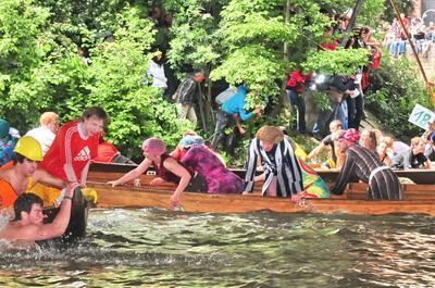 tuebingen_stocherkahnrennen_galerie_150608_mey_35 (jpg)
