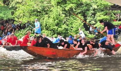 tuebingen_stocherkahnrennen_galerie_150608_mey_17 (jpg)