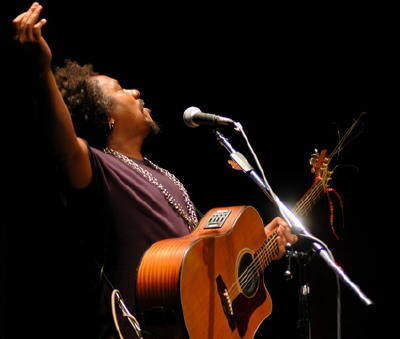 vivaafrobrasil_2008_chico_cesar (jpg)