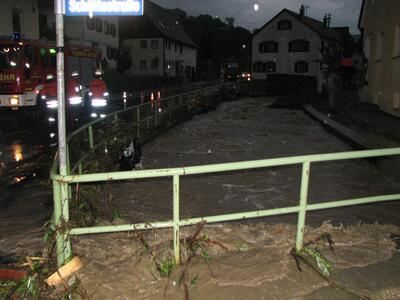 jungingen_hochwasser_juni2008_nachts_7 (jpg)