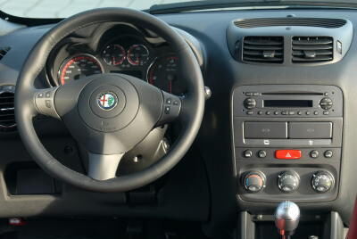 alfa_romeo_147_quadrifoglio_9 (jpg)