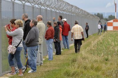 notlandung_contact_air_stuttgart_niethammer_14.09.09_3 (jpg)