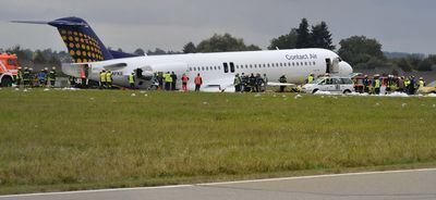 notlandung_contact_air_stuttgart_niethammer_14.09.09_5 (jpg)