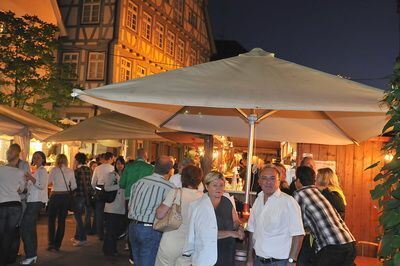 weindorf_2009_trinkhaus_08.09.09_Nachtaufnahmen_2 (jpg)