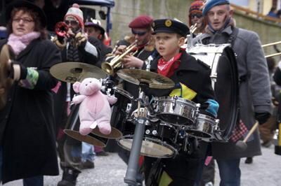 narren_tuebingen_februar2009_hammer_40 (jpg)