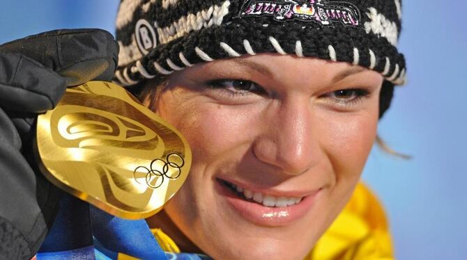 Ganz oben auf dem Siegertreppchen: Maria Riesch mit der Goldmedaille. Ganz oben auf dem Siegertreppchen: Maria Riesch mit der Goldmedaille.