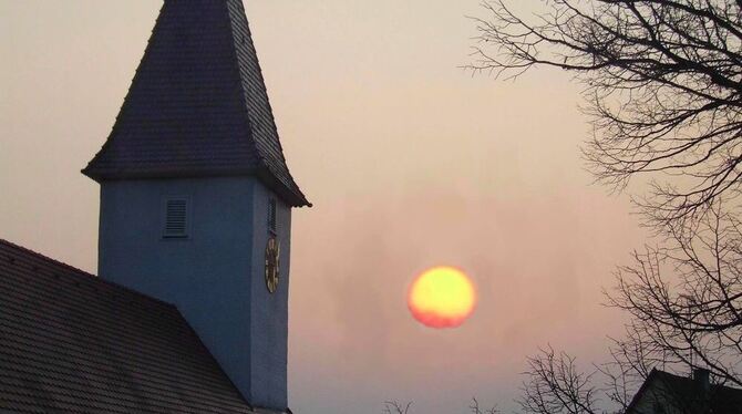 Auch die Kirche steht für ein Stück Kohlstetter Geschichte. Im kommenden Jahr feiert der Ort sein 850-Jahr-Jubiläum.  FOTO: DÜRR