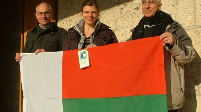 Werben für das Madagaskar-Projekt (von links): Martin Brauße, Claudia Wendt-Lamparter und Michael Fanous.   FOTO: KAB