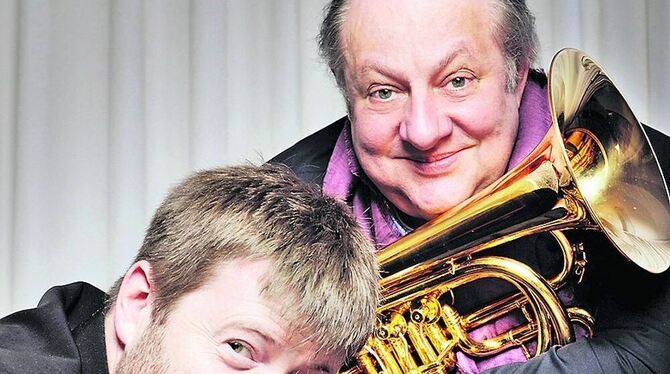 Zwei, die gerne improvisieren: Patrick Bebelaar (am Flügel) und Vincent Klink. FOTO: PR