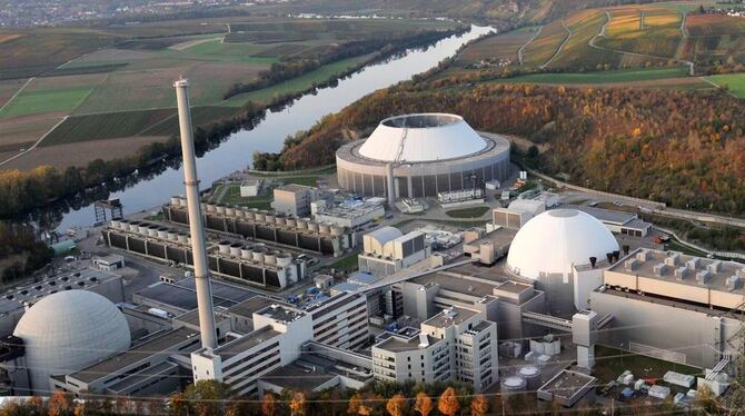 Das Atomkraftwerk Neckarwestheim. Das Atomkraftwerk Neckarwestheim.