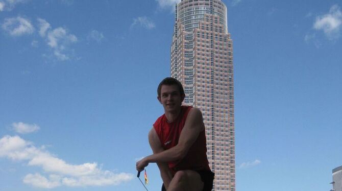 Markus Müller aus Dettingen ist deutscher Meister im Rope Skipping.  FOTO: PR