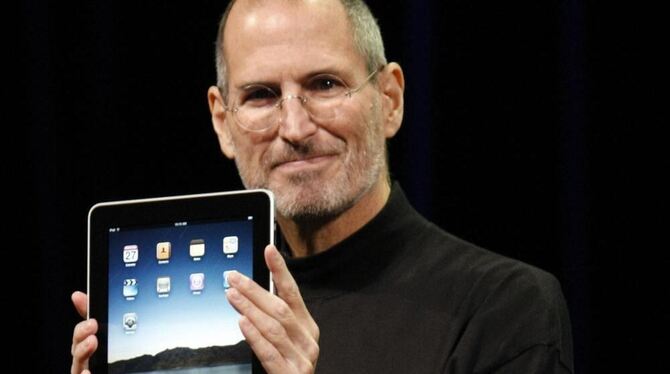 Apple-Chef Steve Jobs präsentiert das »magische und revolutionäre« iPad.