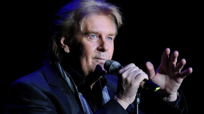 Die großen Schmachtfetzen kann er am besten: Howard Carpendale. FOTO: DPA