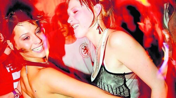 Am Freitag und Samstag wird auf der Tanzfläche mächtig abgezappelt. ARCHIVFOTO: DPA