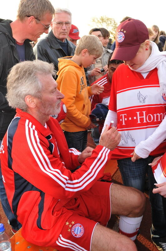 Hugo Boss and Friends gegen FC Bayern Allstars
