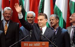 Die Partei FIDESZ des künftigen Regierungschefs Viktor Orban konnte ihren Erfolg aus dem ersten Durchgang weiter ausbauen.