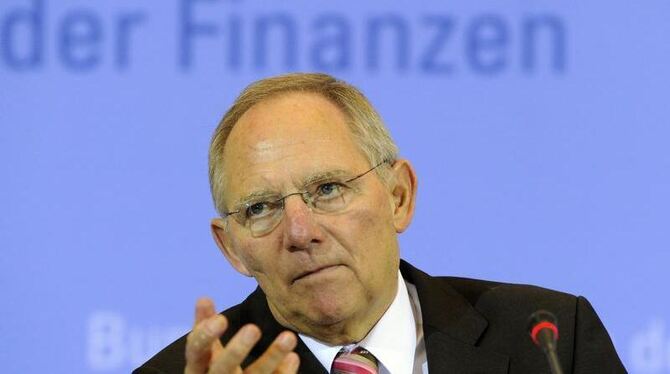 Finanzminister Wolfgang Schäuble berät mit den Fraktionschefs der Bundestags-Parteien über das Hilfsbegehren aus Athen.