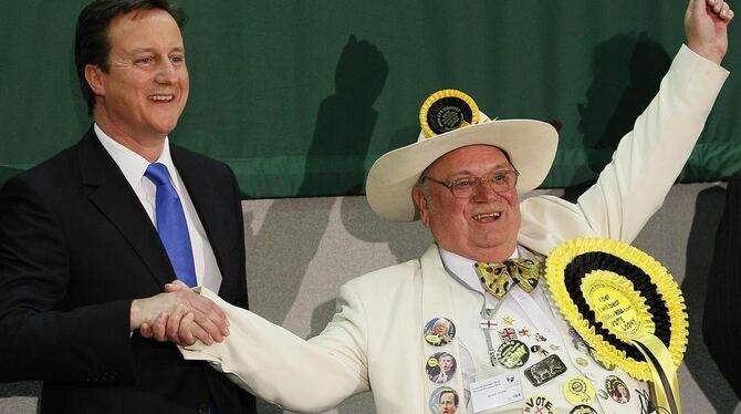 Die Konservativen von David Cameron (links) haben die Parlamentswahl gewonnen.