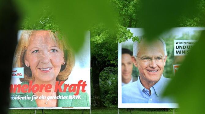 Wer macht das Rennen? Ministerpräsident Rüttgers (CDU) oder seine Herausforderin Kraft (SPD).
