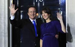 Der neue britische Premierminister David Cameron mit seiner Frau Samantha.