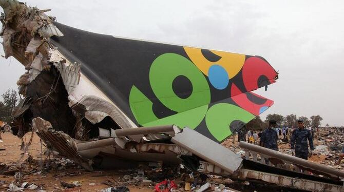 Bei einem Flugzeugabsturz in Libyen sind mehr als 100 Menschen ums Leben gekommen.