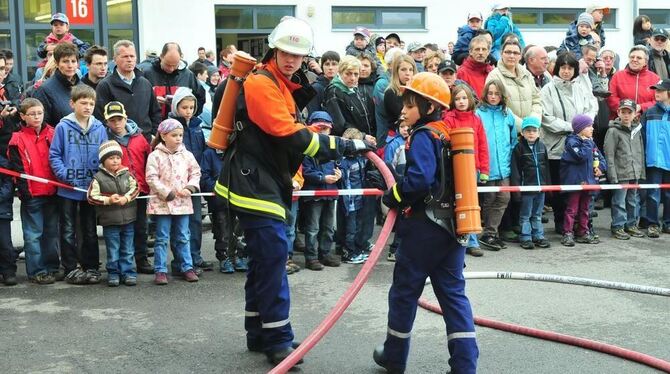 Auch die Jugendfeuerwehr zeigte beim Tag/Nacht der offenen Tür ihr Können.
