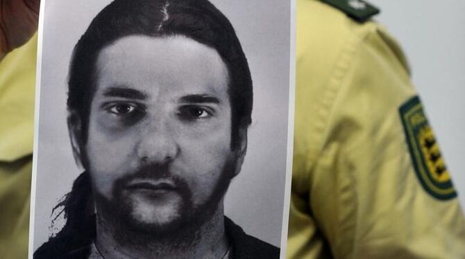 Mit diesem Bild sucht die Polizei nach einem Zeugen, von dem sie sich Hinweise im Fall Maria B. erhofft Mit diesem Bild sucht die Polizei nach einem Zeugen, von dem sie sich Hinweise im Fall Maria B. erhofft