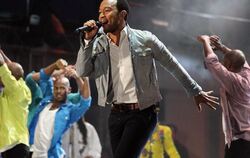 Der Barde John Legend bewegte die Fans mit Stimme und Hüftschwung.