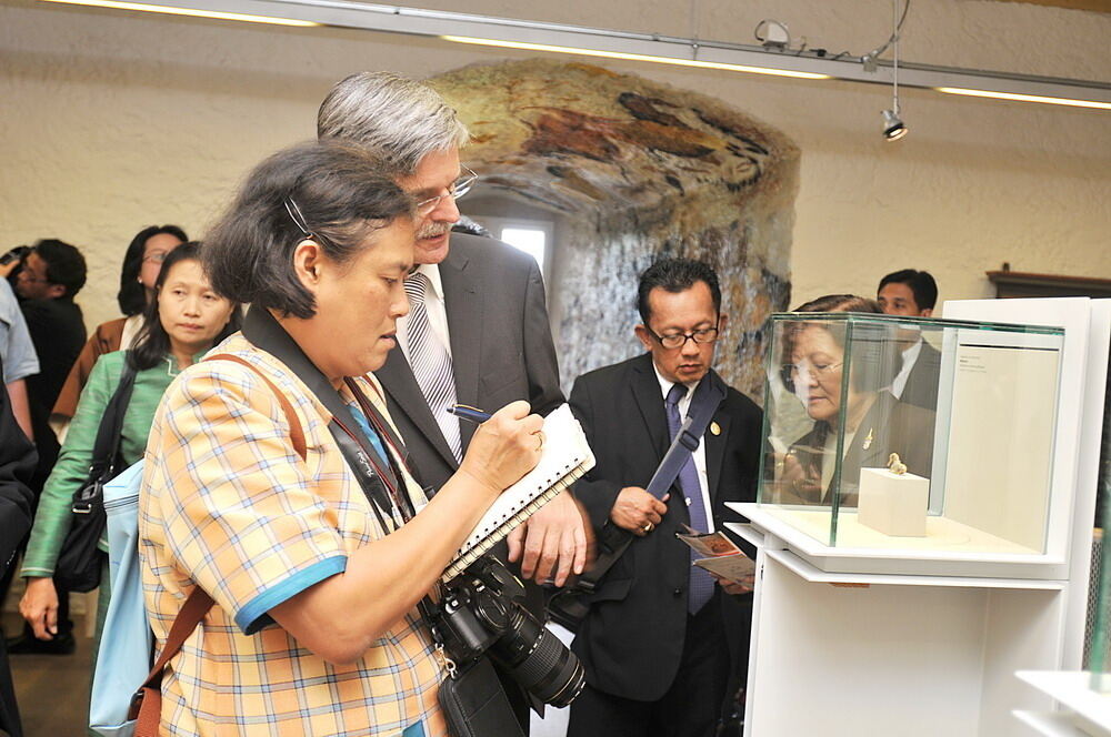 Die thailändische Prinzessin Maha Chakri Sirindhorn in Tübingen