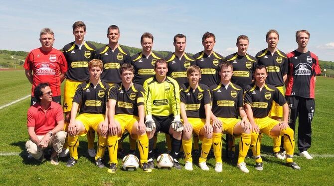 Der TSV Undingen wurde mit 65 Punkten aus 26 Spielen und 93:22 Toren Meister in der Münsinger Kreisliga A. Hintere Reihe von lin Der TSV Undingen wurde mit 65 Punkten aus 26 Spielen und 93:22 Toren Meister in der Münsinger Kreisliga A. Hintere Reihe von lin