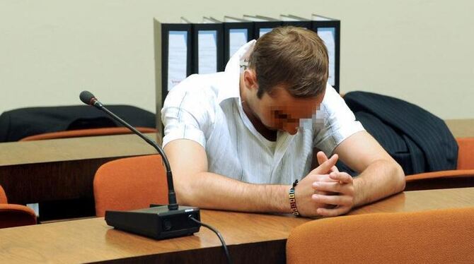 Sebastian L. im Gerichtssaal. Er und sein Freund Markus S. sind angeklagt, weil sie den 50-jährigen Dominik Brunner totgeschl